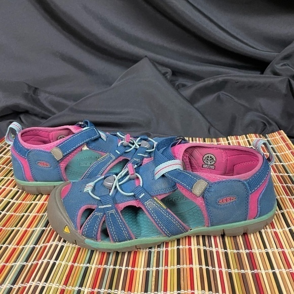 𝅺keen Clearwater CNS Sandals, waterproof, Women Size 5 - Picture 6 of 8